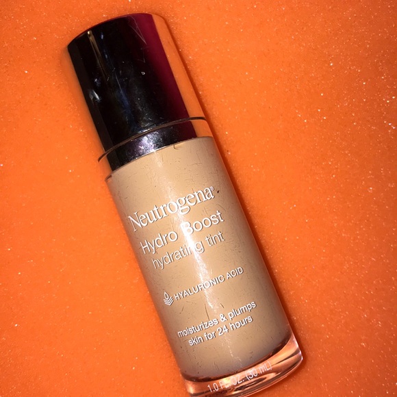 Neutrogena hydroboost hydrating foundation - Picture 1 of 2